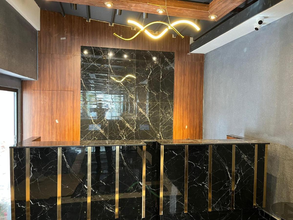 Istanblu Hotel Atasehir Estambul Exterior foto