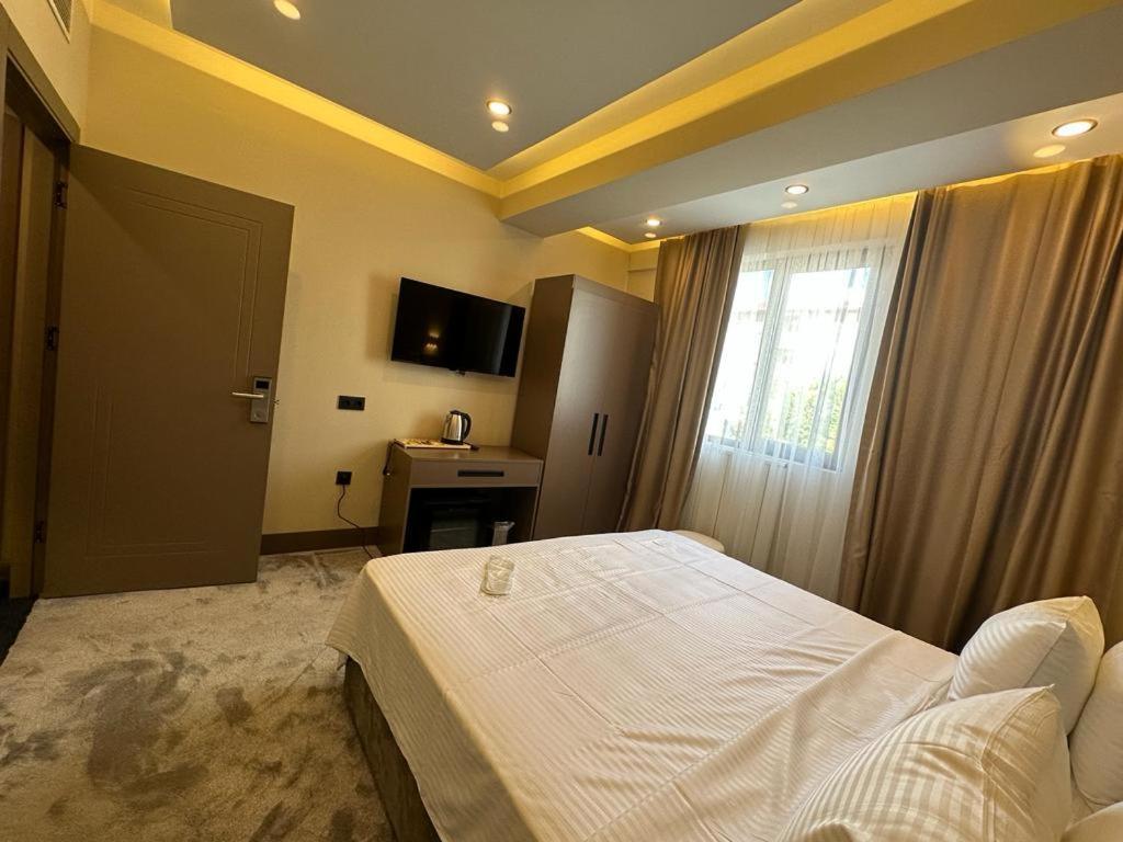 Istanblu Hotel Atasehir Estambul Exterior foto