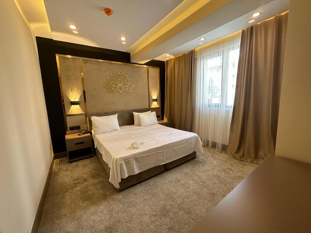 Istanblu Hotel Atasehir Estambul Exterior foto
